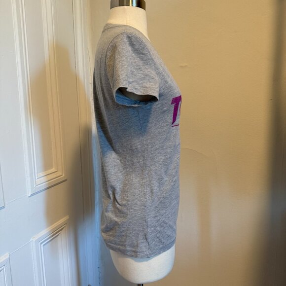 Bundle of Thrasher Women’s T-Shirts + Stickers (Black & Grey) - Picture 10 of 13